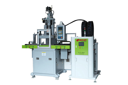 液態(tai)硅膠送料機的性能優勢